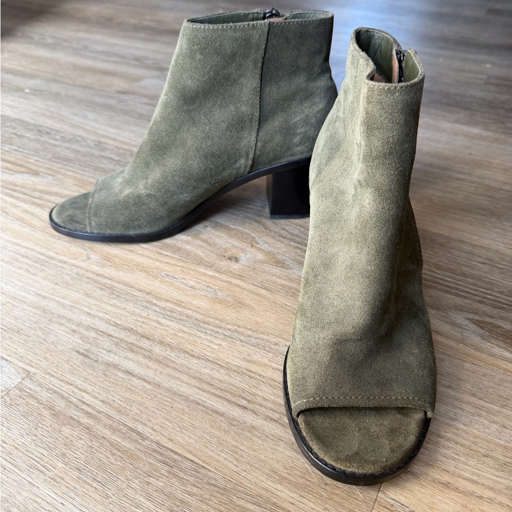 Frye Olive Brielle Suede Bootie